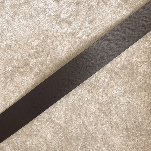 Brand New Michael Kors Genuine Leather Brown Belt w/ Round Gold Tone Buckle - Picture 10 of 15